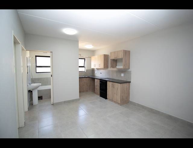 2 BEDROOM APARTMENT TO LET IN KENLEAF